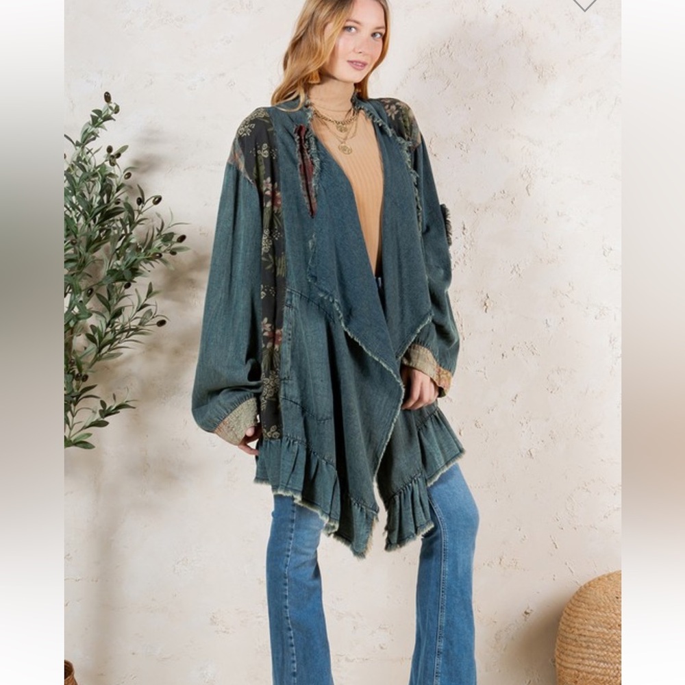 NWT YOUNG THREADS WESTERN BOHO PATCHED DENIM SHRUG